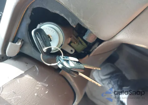 2001 Toyota Camry Ce z USA, uszkodzony, nr VIN 4T1BG22K41U820053